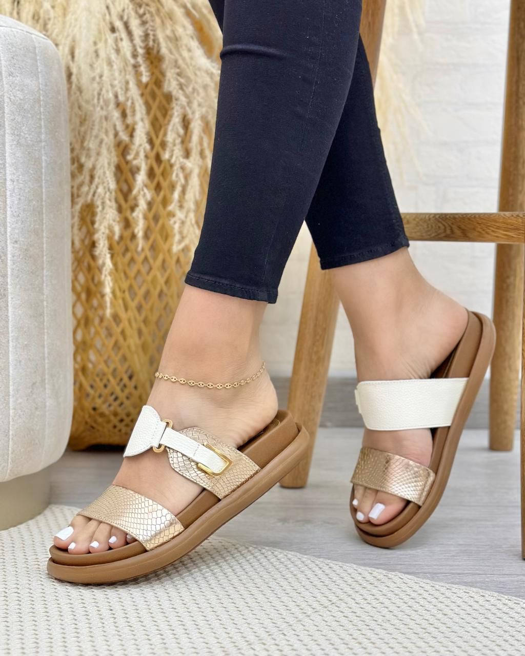 Canoas Greta En Cuero Dorado - Talco — canoas en cuero genuino para mujer animal print — YF Shoes Bucaramanga