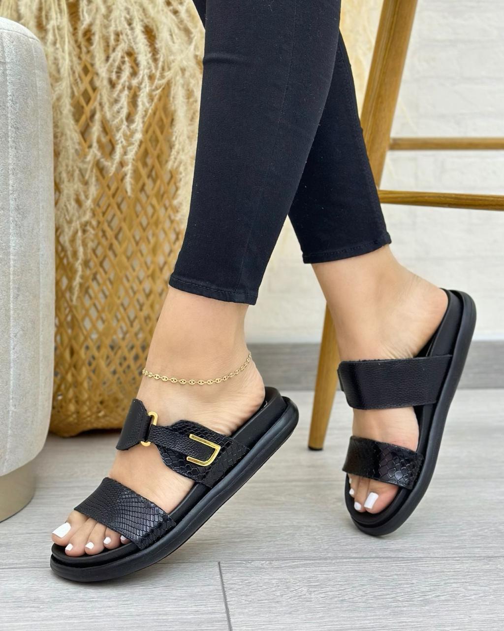 Look completo canoas greta en cuero color negro cuero negro — YF Shoes Bucaramanga