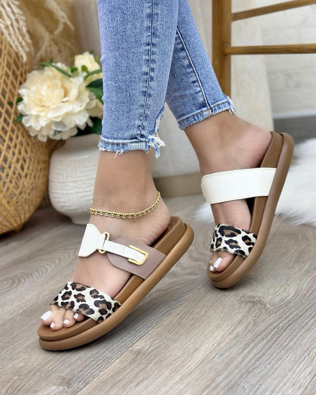 Detalle suela canoas greta en cuero talco - taupe - animal print cuero genuino animal print — YF Shoes
