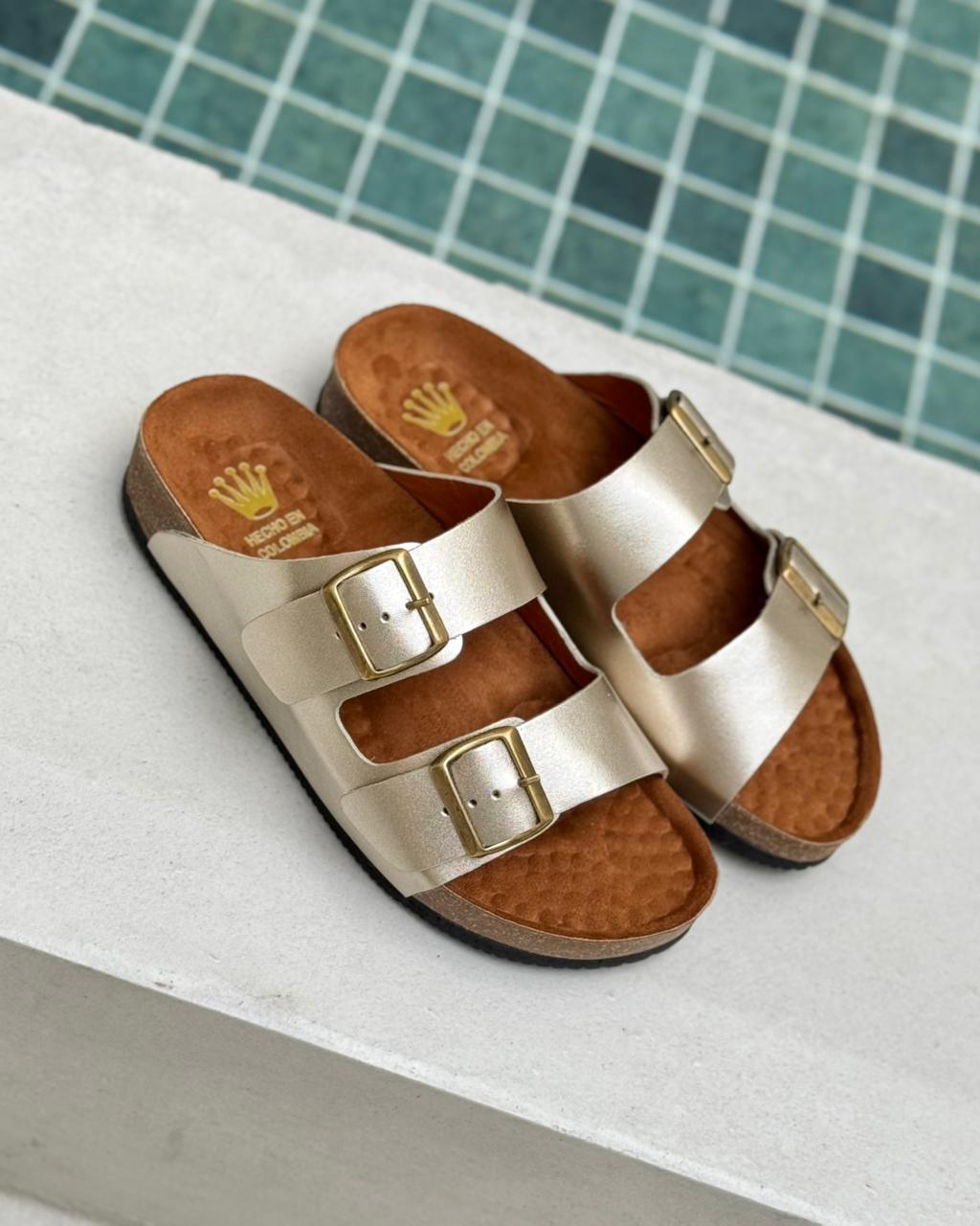 CANOAS CAPRI COLOR DORADO - EN CUERO - MUJER