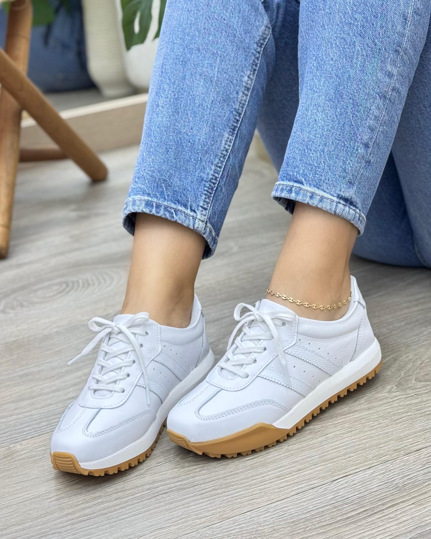 Tenis Kinsley Blanco En Cuero — tenis en cuero genuino para mujer — YF Shoes Colombia