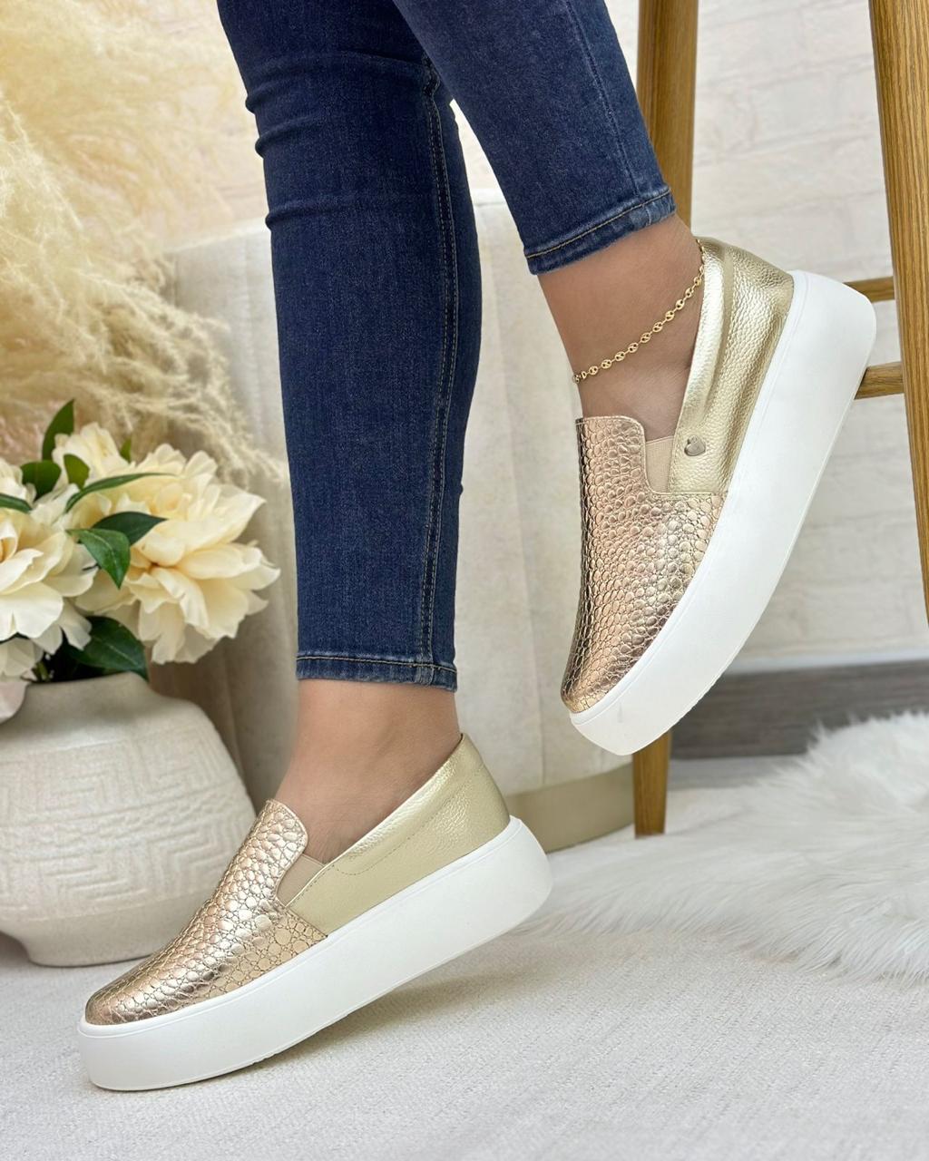 Look completo tenis lisboa dorado en cuero cuero dorado — YF Shoes Bucaramanga