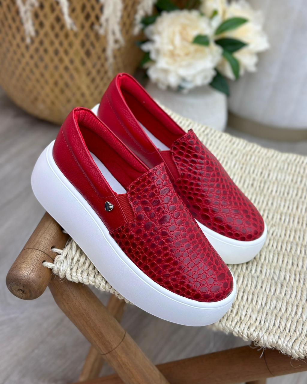 Tenis Lisboa Rojo En Cuero — tenis en cuero genuino para mujer animal print — YF Shoes Bucaramanga