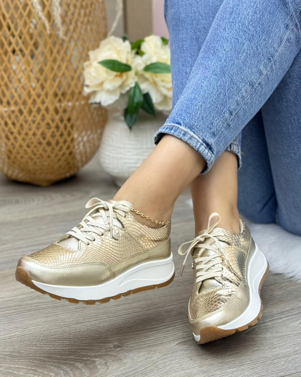 Tenis Serena Dorado En Cuero — tenis en cuero genuino para mujer dorado — YF Shoes Bucaramanga