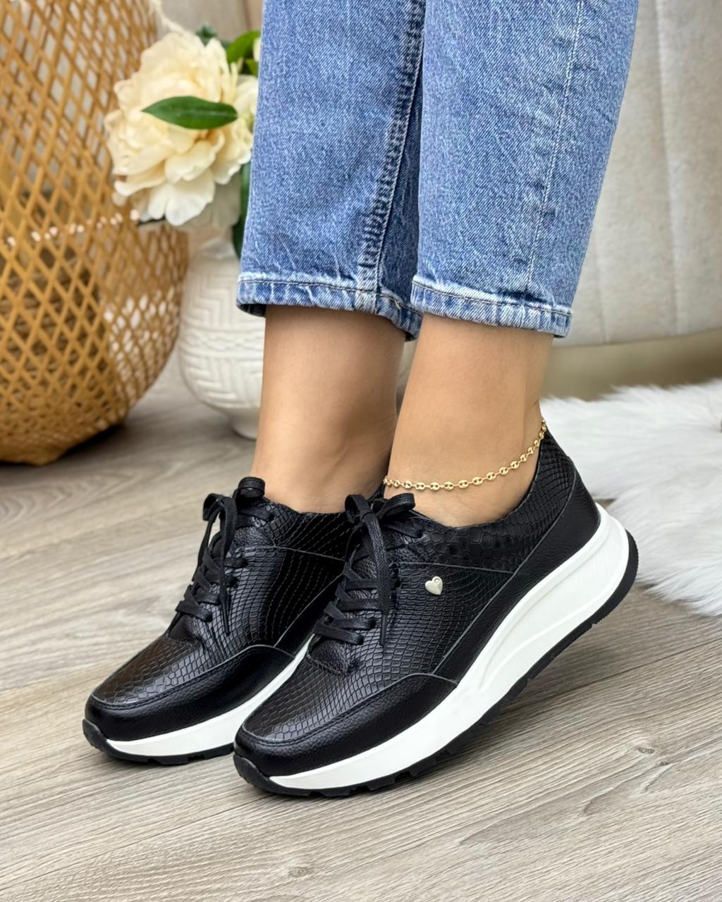 Look completo tenis serena negro en cuero cuero negro — YF Shoes Bucaramanga