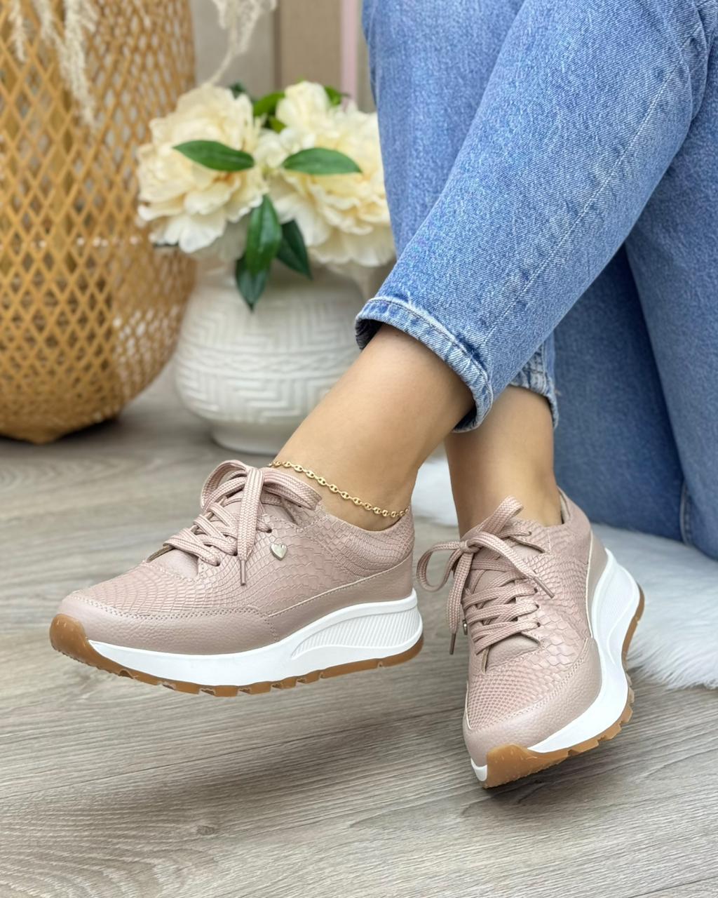Detalle suela tenis serena taupe en cuero cuero genuino taupe — YF Shoes