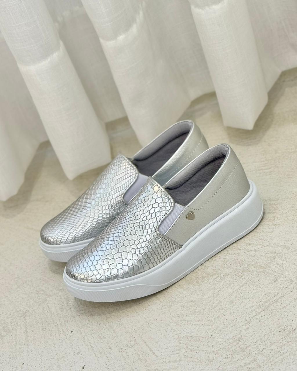 Tenis Paris Plateado - En Cuero - Mujer — tenis en cuero genuino para mujer — YF Shoes Colombia